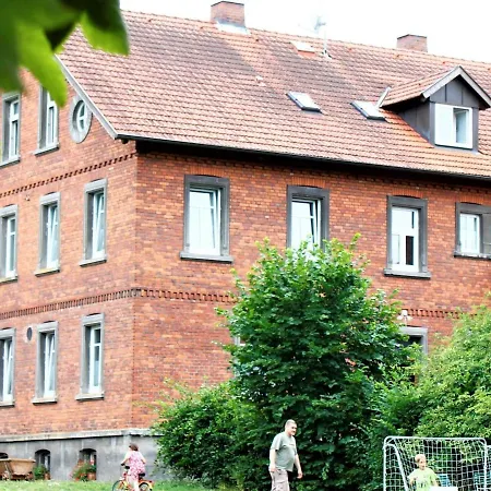 Zur Eisenbahn *
