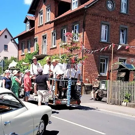Zur Eisenbahn Apartment *